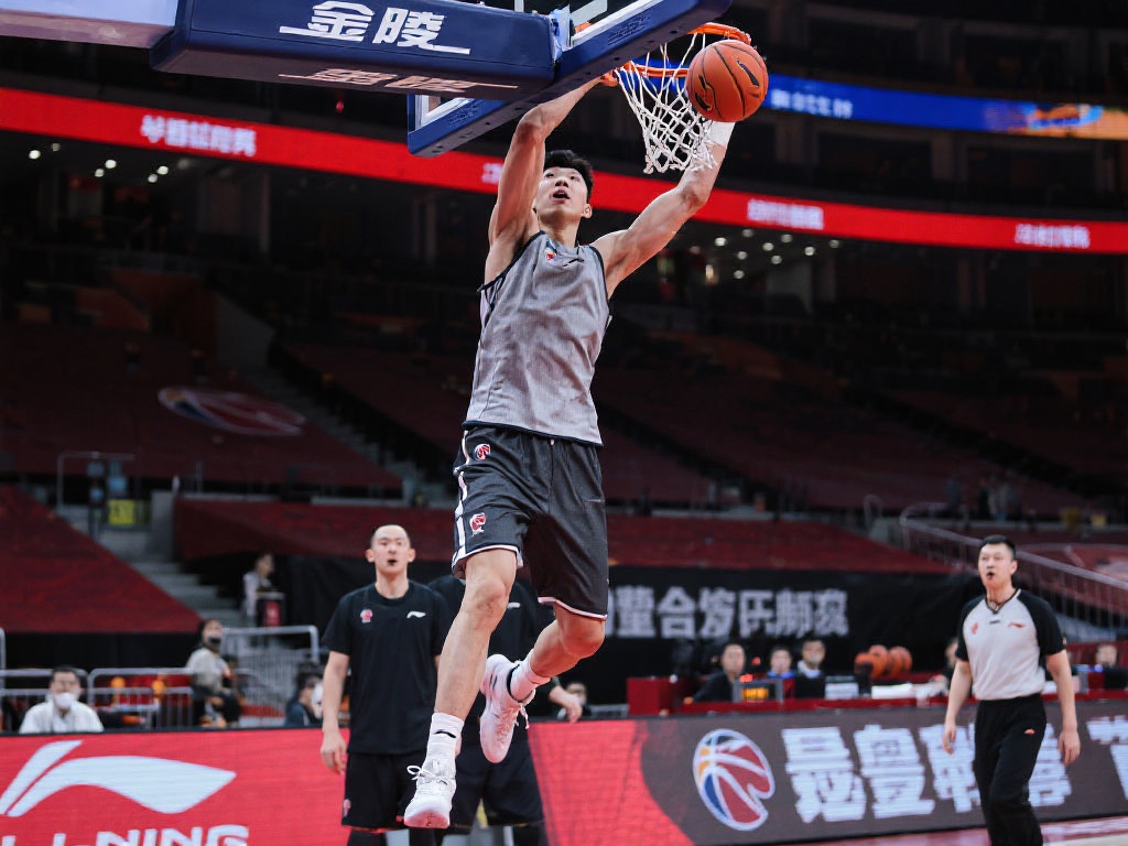 陈盈骏妙传助攻，周琦跟进暴扣震撼全场