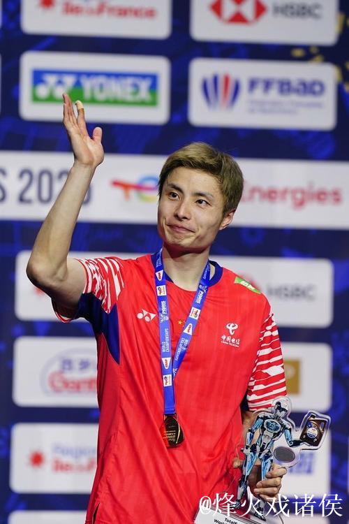 石宇奇战胜翁泓阳 晋级世锦赛四强 石宇奇战胜翁泓阳 晋级世锦赛四强