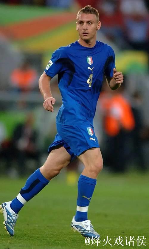 苦主,德罗西执教罗马和热那亚的意甲首败都出自国米之手 苦主,德罗西执教罗马和热那亚的意甲首败都出自国米之手